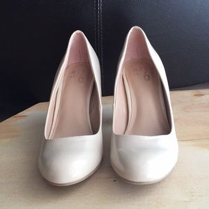 CREAM THICK HEELS